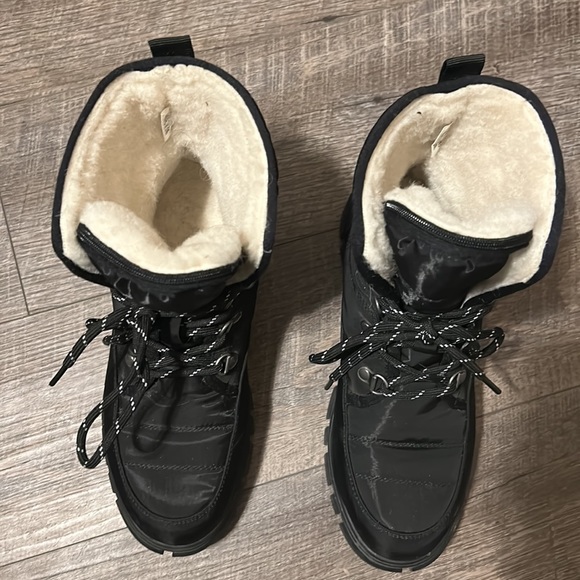 Winter boots - Picture 3 of 3